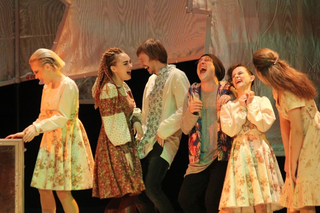 tumblr_phbsw66KW41upzyrzo4_1280