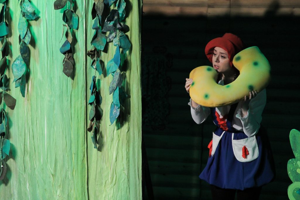 красная телефон