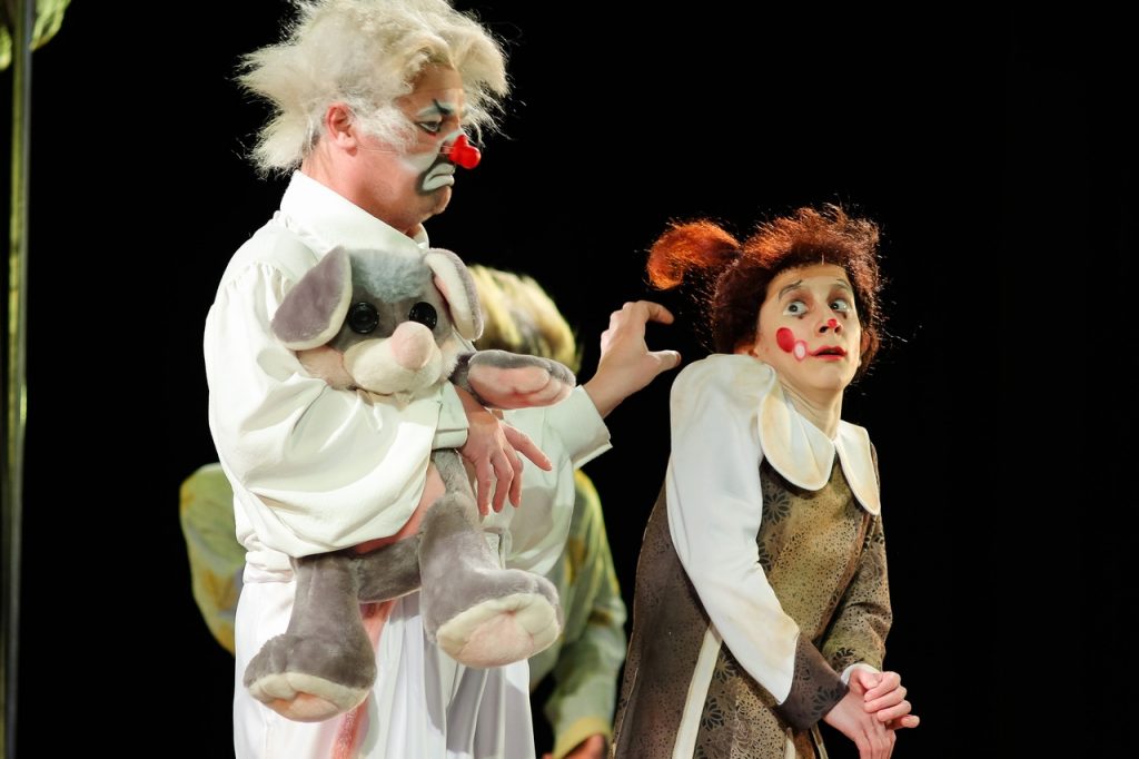 кот и каштанка