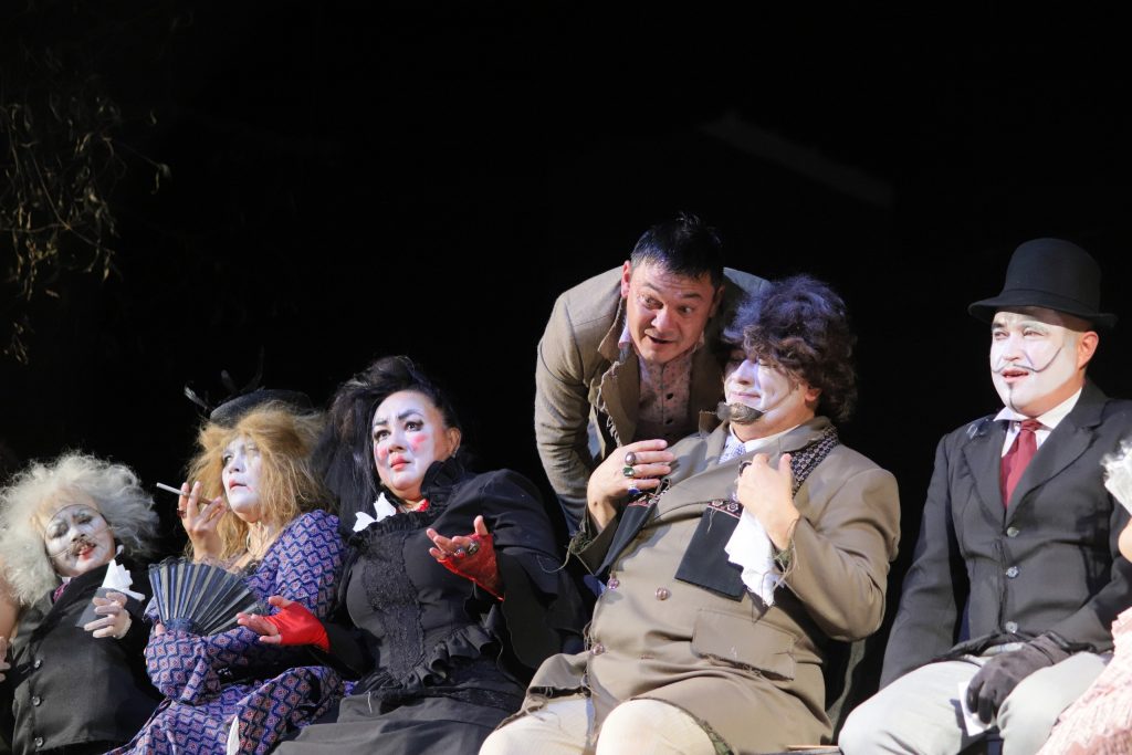 гран-при фестиваля (спектакль Глумов)